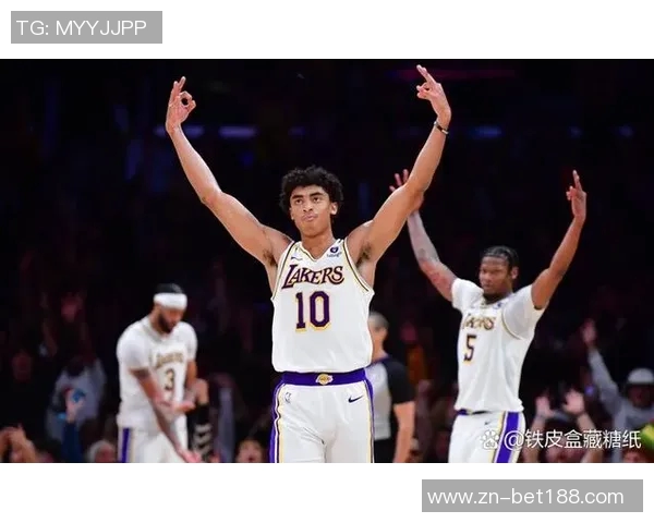 克里斯蒂全力参与训练营提升球队默契为新赛季做好充分准备