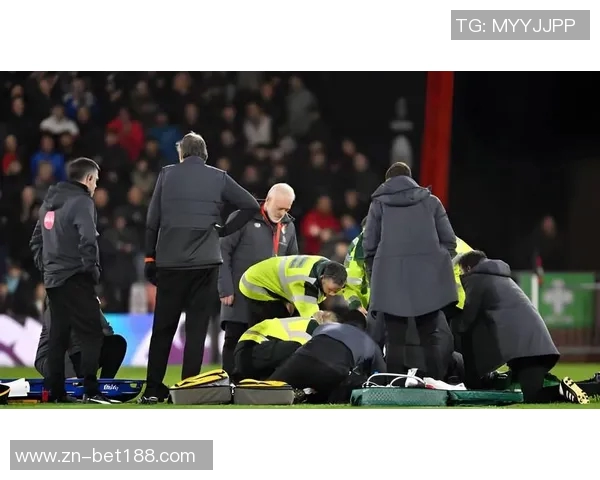 阿尔瓦拉多腿部受伤紧急返回更衣室希望尽快恢复状态