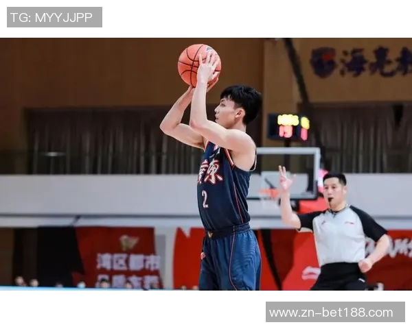 卢伟强调核心后卫需具备更强心理素质与稳定处理球能力 卢伟强调核心后卫需具备更强心理素质与稳定处理球能力