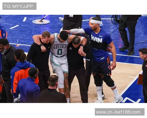 字母哥续约前景乐观明年10月或签4年275亿合同