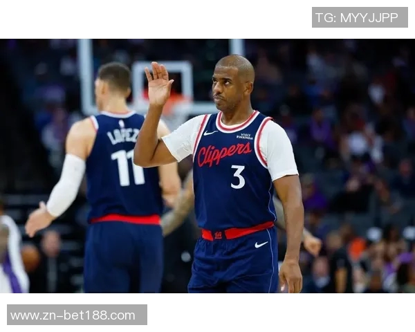 快船首发表现不佳替补发力保罗引领正负值逆转显实力