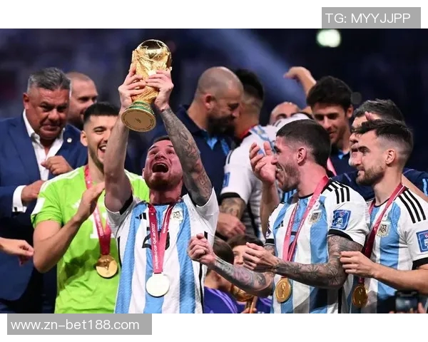 麦卡利斯特国家队出战40场荣获三冠阿根廷队海报祝贺彰显荣耀 麦卡利斯特国家队出战40场荣获三冠阿根廷队海报祝贺彰显荣耀