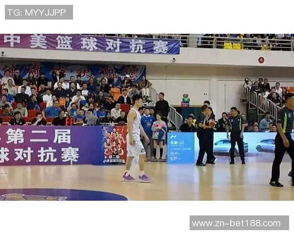 山东男篮热身赛惜败美国肯塔基传奇队陶汉林王岚嵚表现抢眼